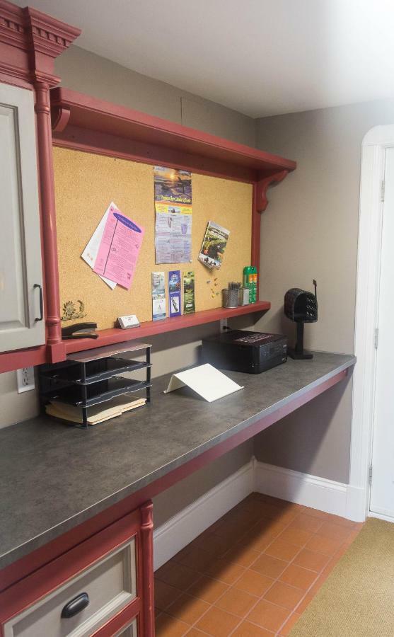 Fox Point Inn Parrsboro Экстерьер фото