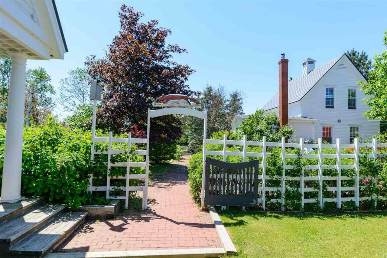 Fox Point Inn Parrsboro Экстерьер фото